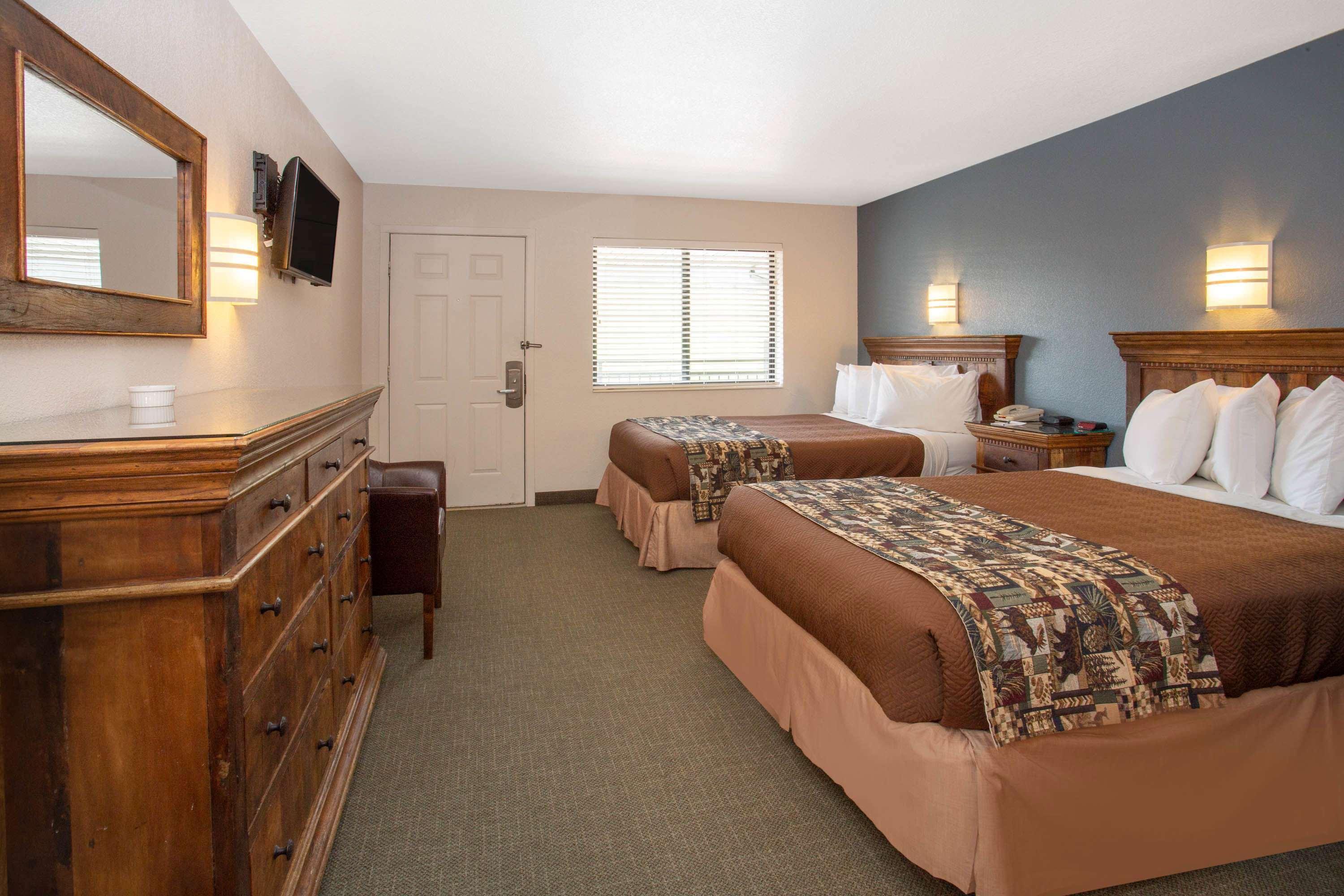 Travelodge by Wyndham Gardiner Yellowstone Park North Entr Eksteriør bilde
