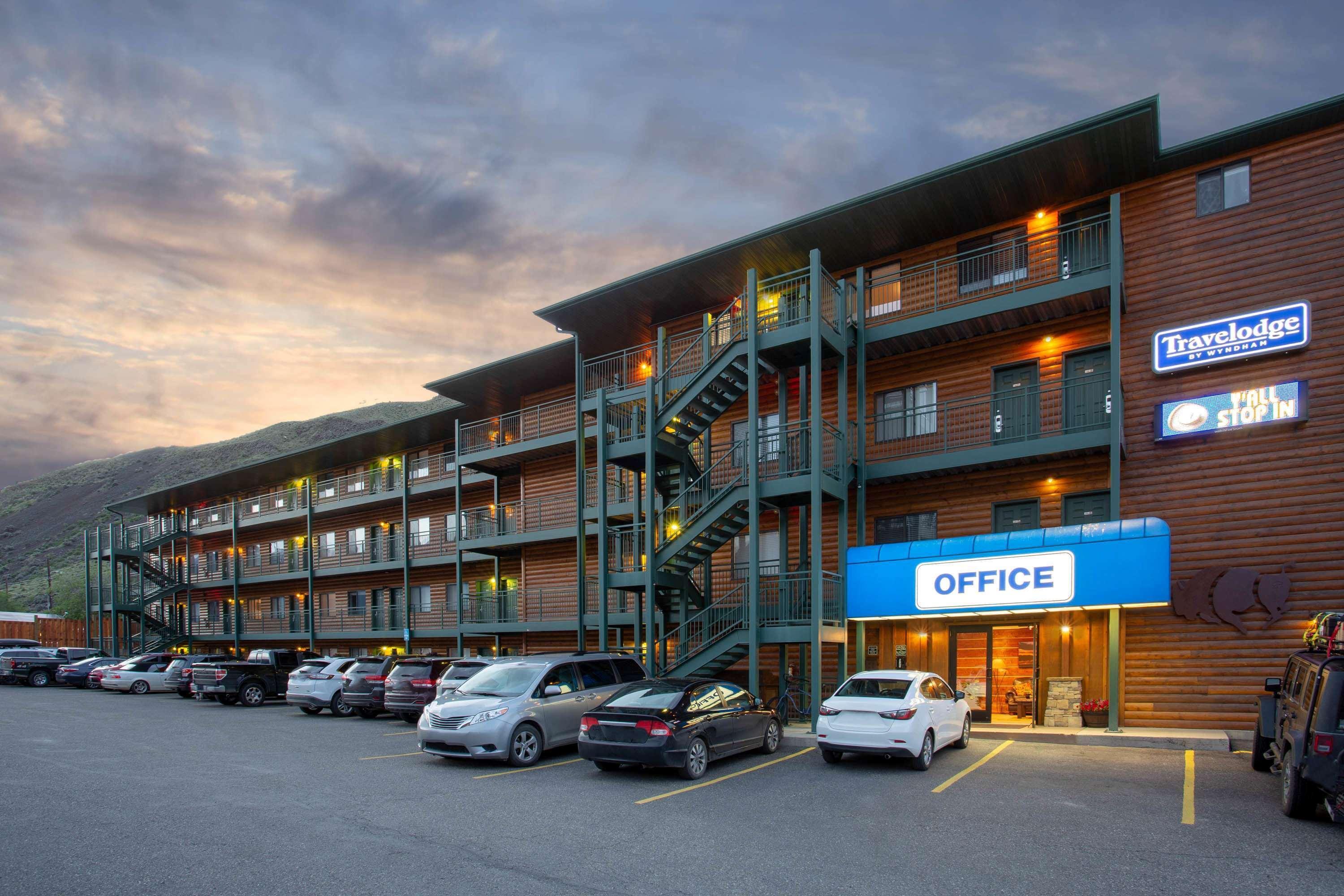 Travelodge by Wyndham Gardiner Yellowstone Park North Entr Eksteriør bilde