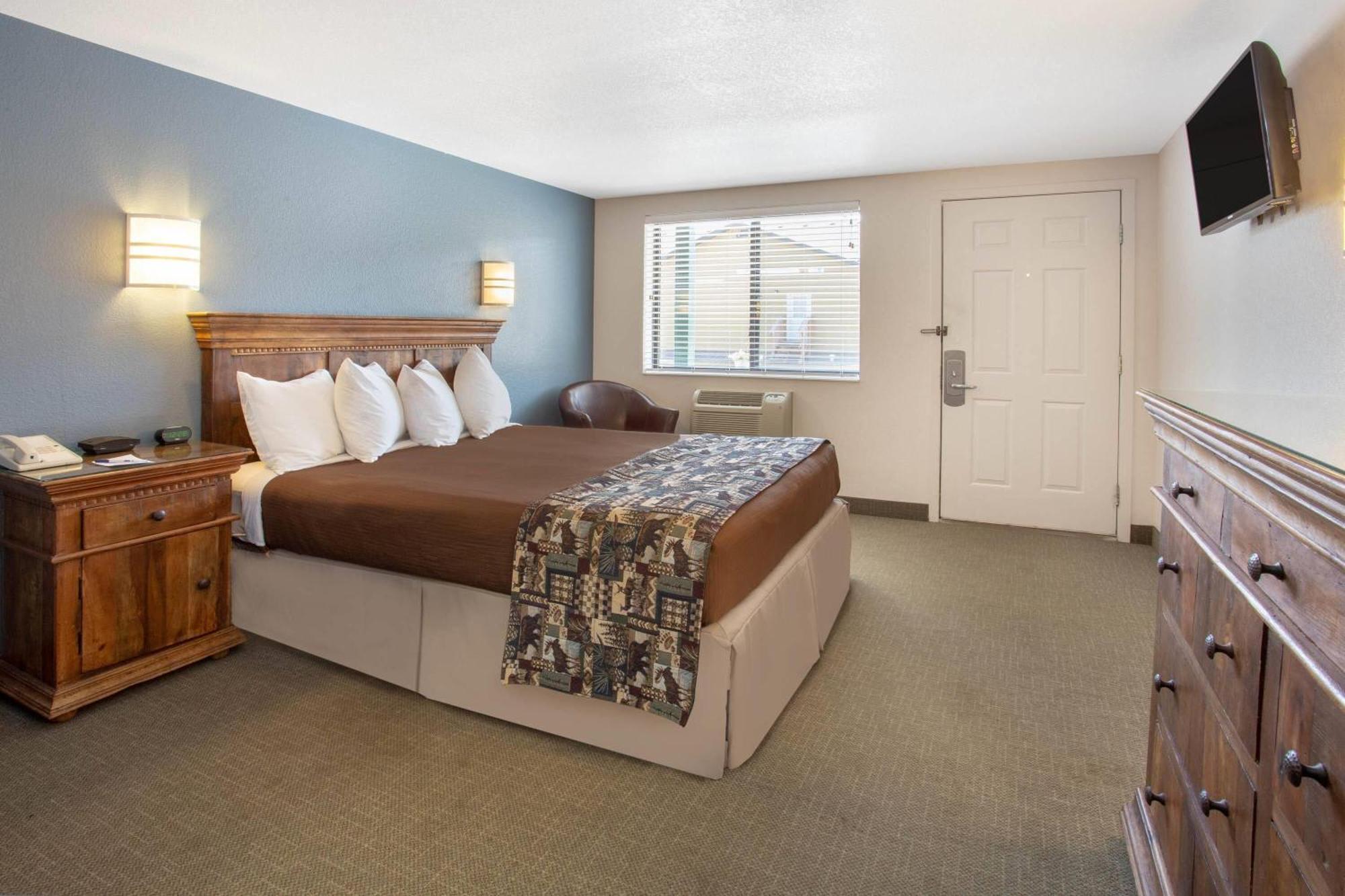 Travelodge by Wyndham Gardiner Yellowstone Park North Entr Eksteriør bilde