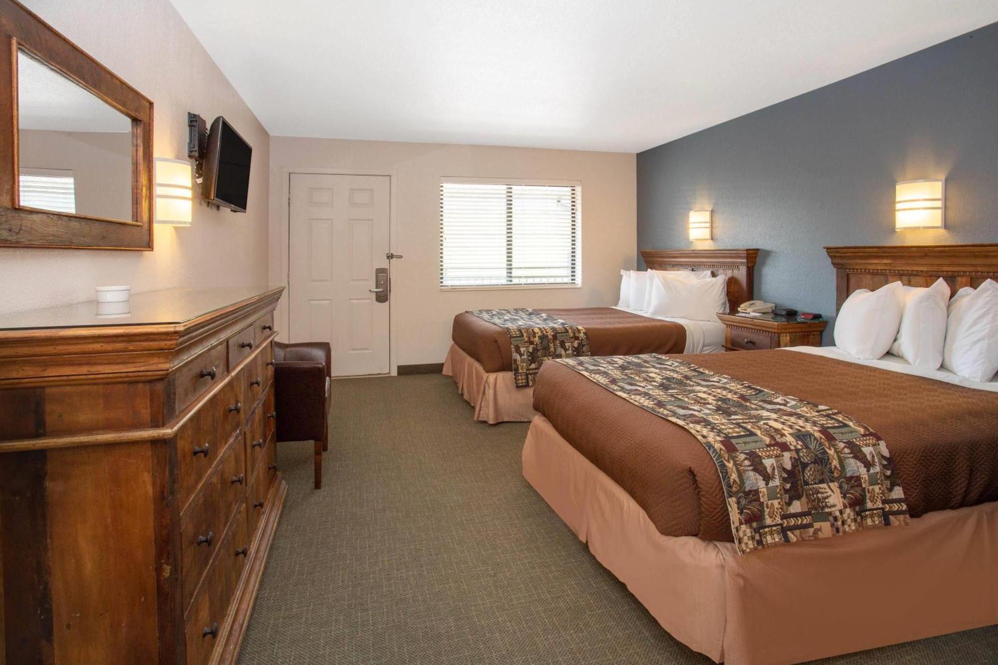 Travelodge by Wyndham Gardiner Yellowstone Park North Entr Eksteriør bilde