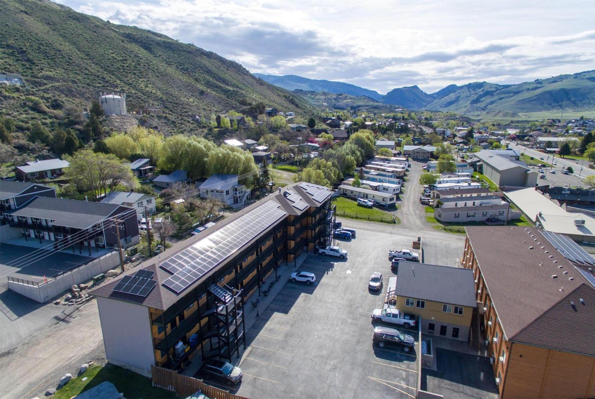 Travelodge by Wyndham Gardiner Yellowstone Park North Entr Eksteriør bilde
