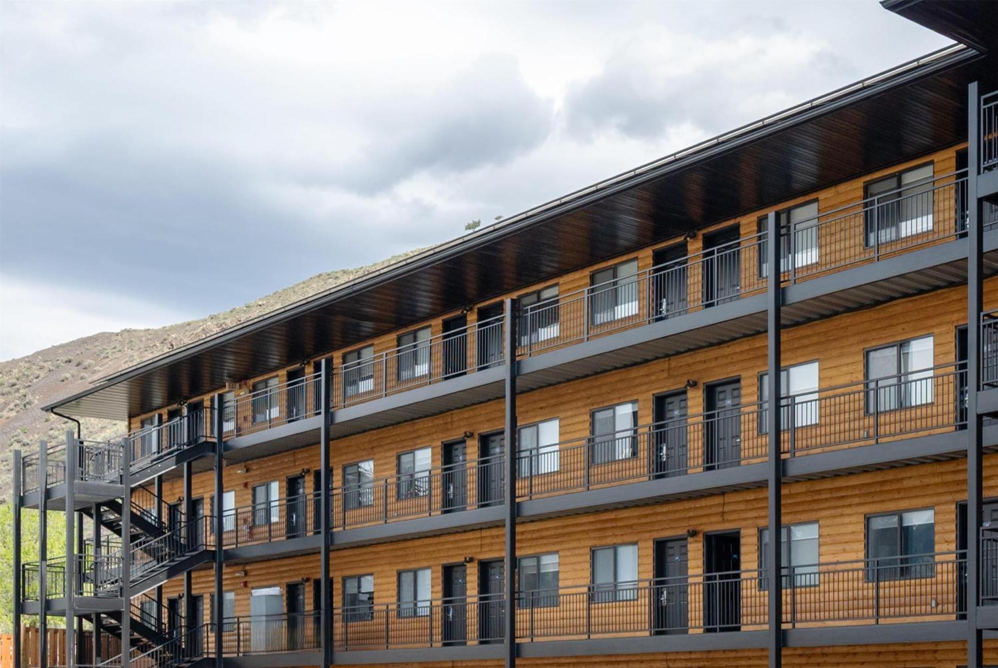 Travelodge by Wyndham Gardiner Yellowstone Park North Entr Eksteriør bilde
