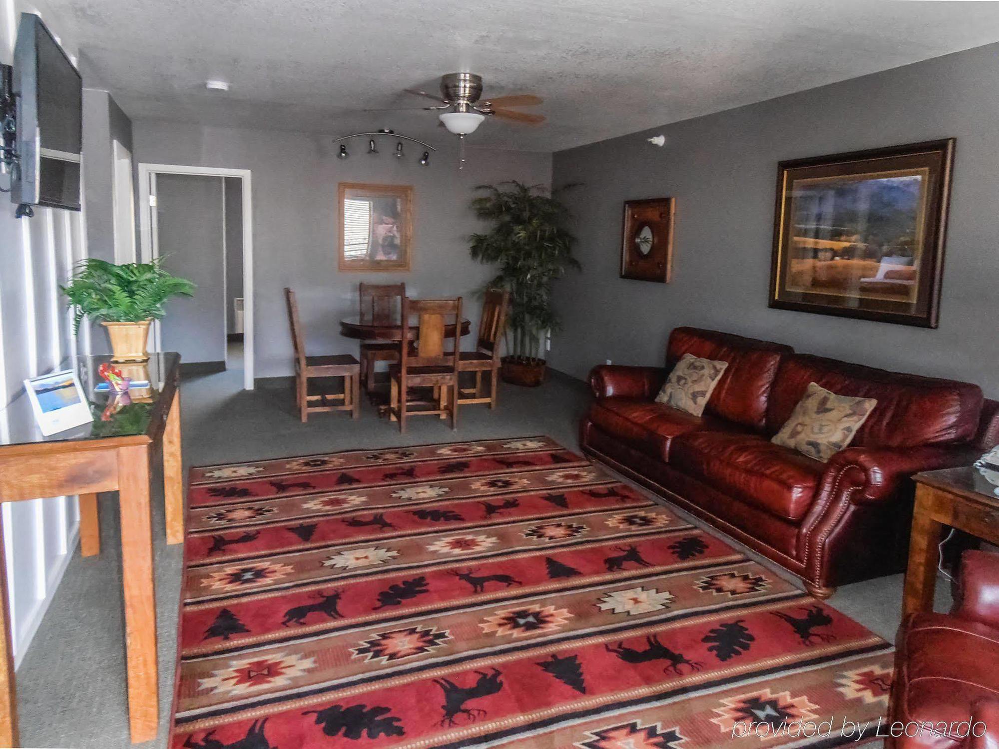 Travelodge by Wyndham Gardiner Yellowstone Park North Entr Eksteriør bilde